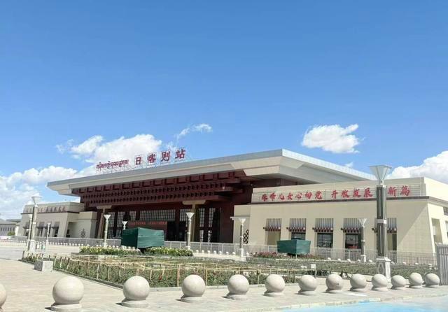 天路客运员在4个高海拔车站的守护 高原上的坚守与奉献