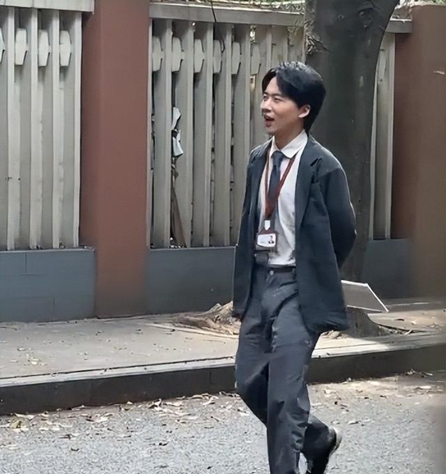 郭麒麟瘦到认不出