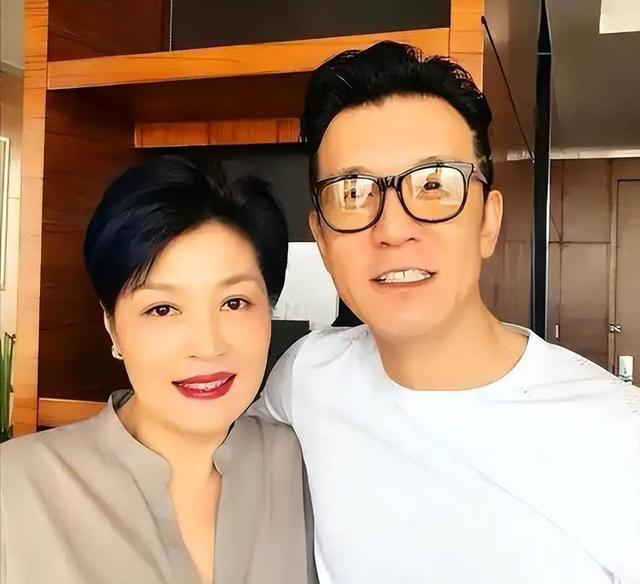 哈文在北京过57岁生日，在美国纽约住富人区，兑现与李咏的约定 八年坚守承诺