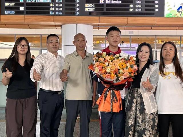 全网牵挂的郭斌已到长春大学报到 13年励志旅程圆满开启