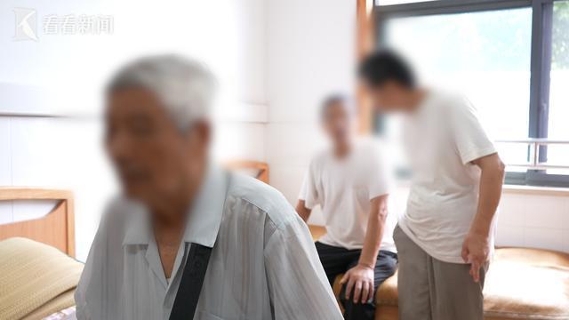 老人带两智残儿子入住养老院 难题终得解