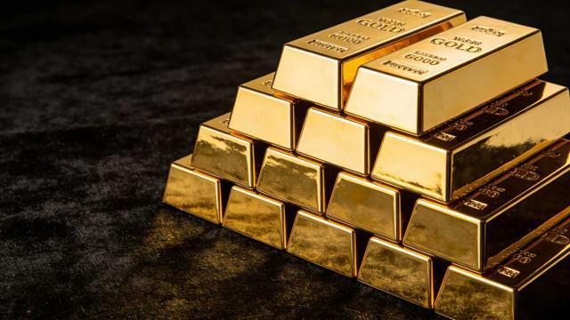 金价大跌,一大爷补仓19万又被套