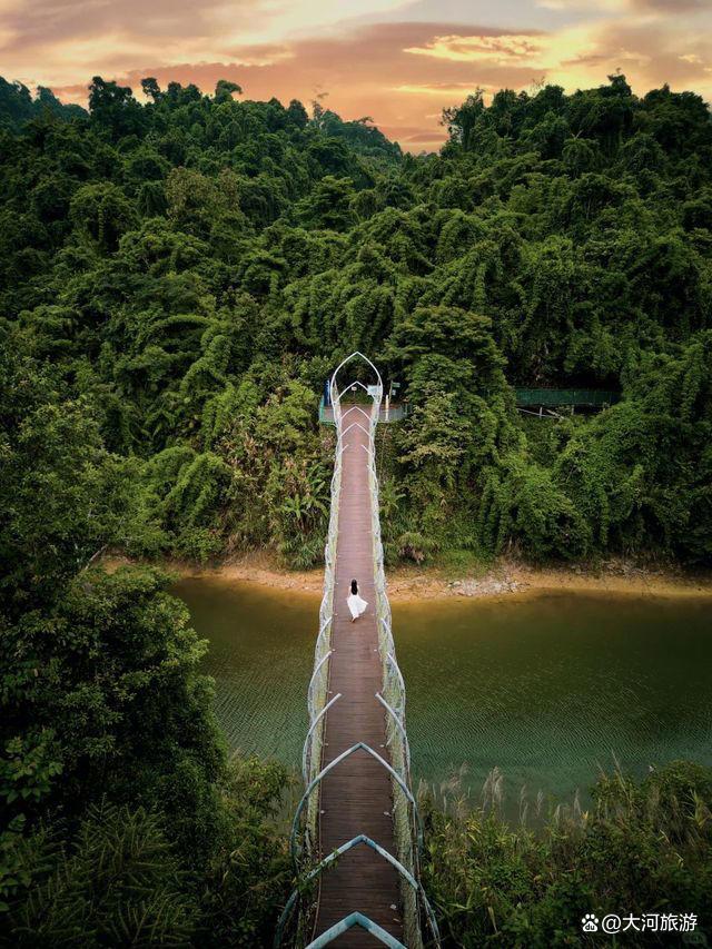 国庆景区热度前十被小城包揽 反向深度游成新宠