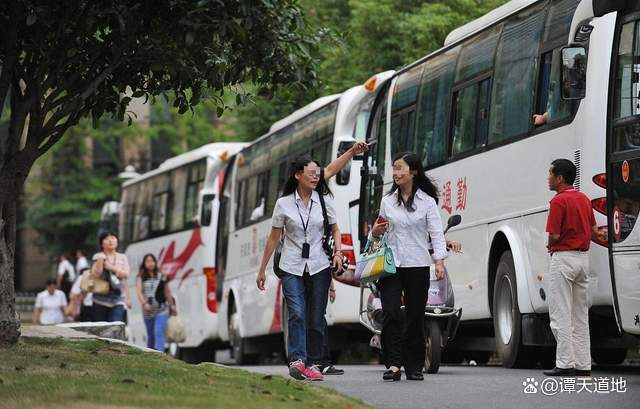 国庆每天3亿人出游，旅行社却撑不住了 行业新旧洗牌进行时