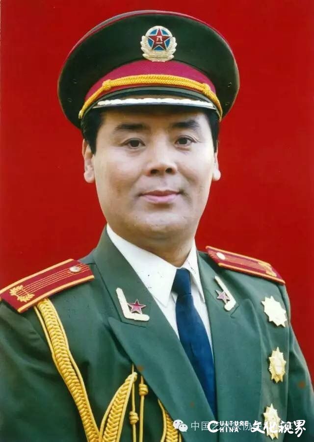 军旅歌唱家刘子林指挥唱响新时代交响音乐会在济南举行