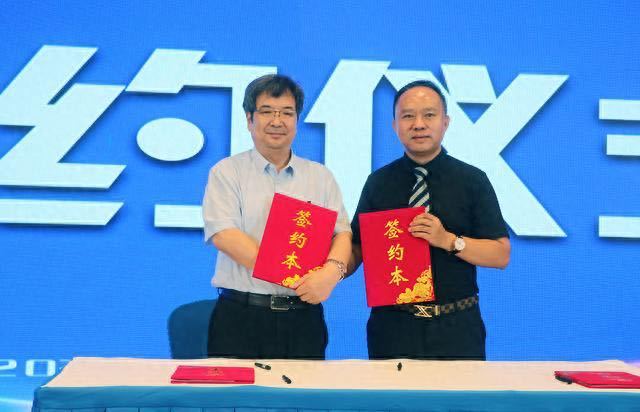 陕西省航天育种工程技术研究中心与南槟集团签约