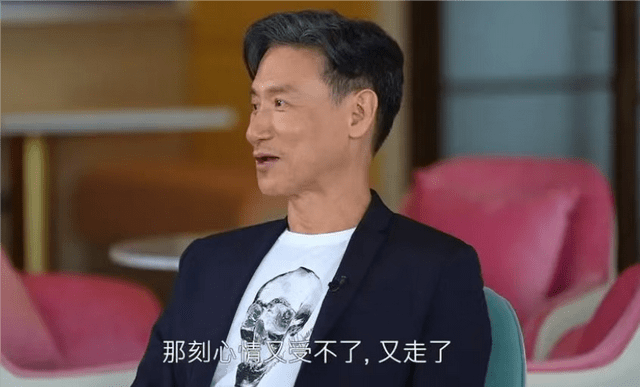 娱圈1天5个瓜：道歉，移民，恶意营销，还有人甘当“绝望的文盲”