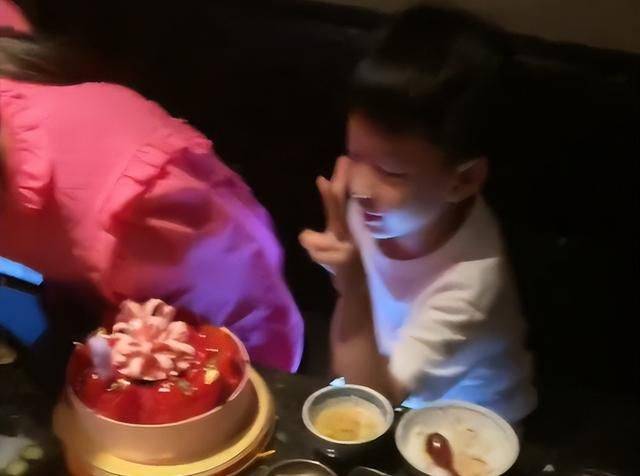 汪小菲为女儿庆生！和S妈唱生日歌仍喊丈母娘，不怕具俊晔吃醋？