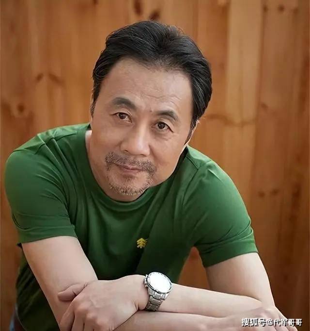 原来他早已离世！演了一辈子大佐，一家人定居日本，67岁魂断异国