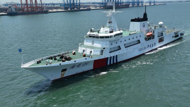 万吨级海巡船2023年首航北部湾港