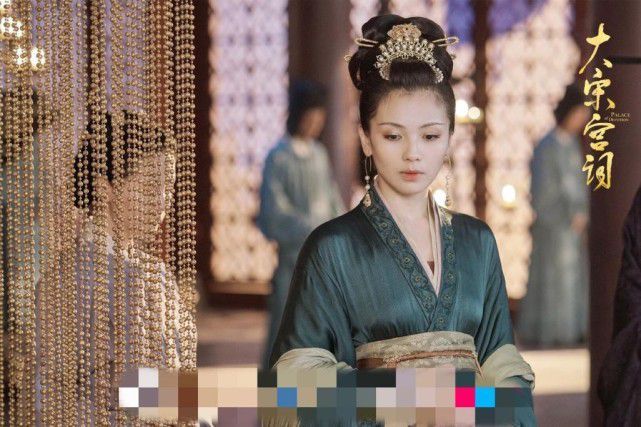 42岁刘涛古装造型显强大气场 高发际线惹人担心？