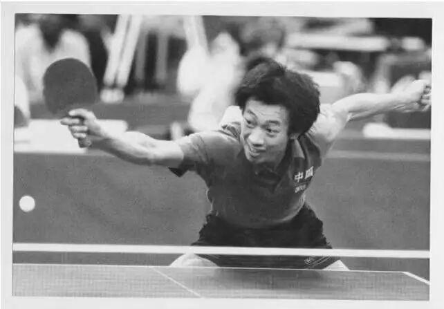 前乒乓球世界冠军获刑14年 受贿逾亿元