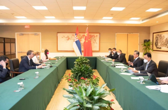 塞尔维亚总统武契奇会见王毅，世界上只有一个中国立场绝不改变