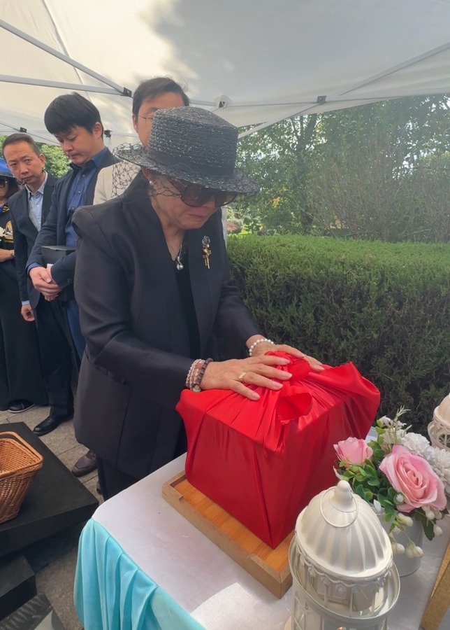 李昌钰夫人泪别：你等我18年 我们合葬 扬州成最终归宿