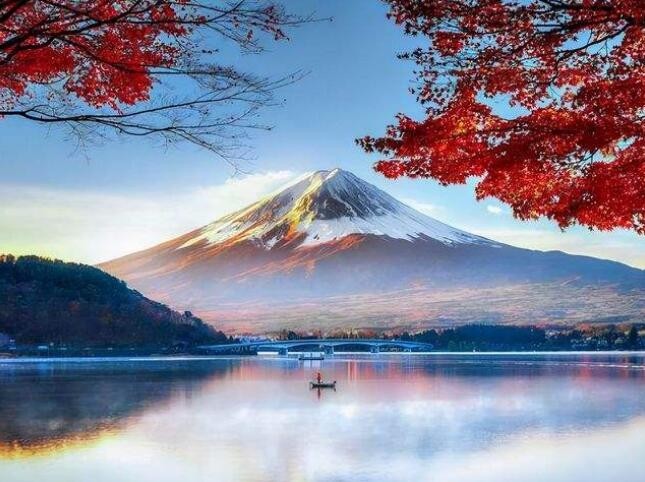 汤加之后是日本富士山？