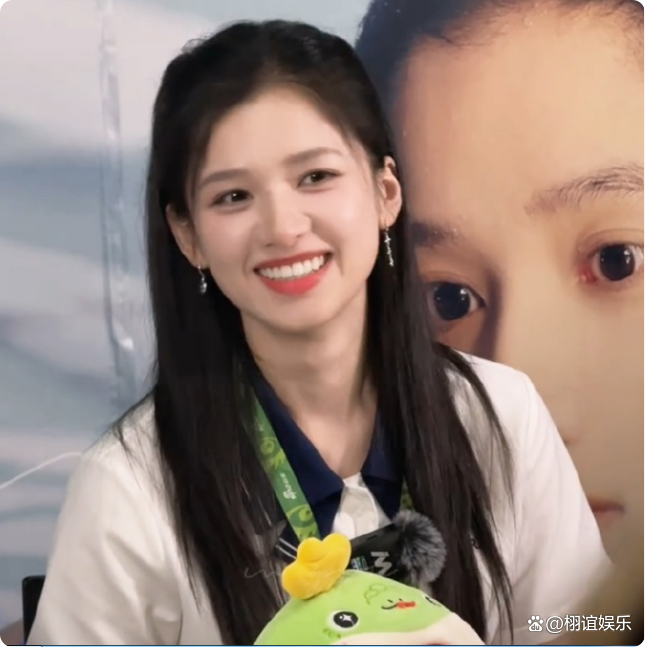 《焕羽》张婧仪也是演上白切黑了 从校花到恶女的华丽转身