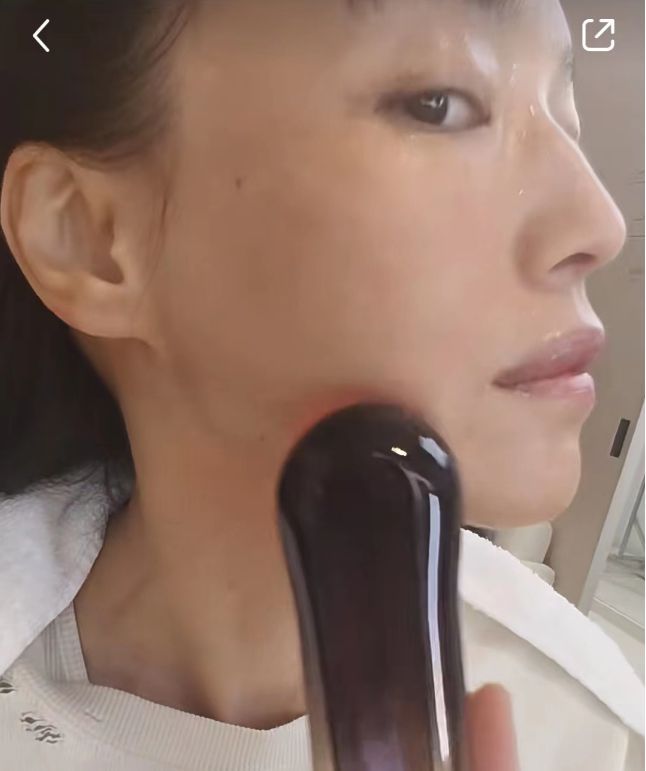 47岁舒淇晒无修图全素颜脸上雀斑明显无皱纹