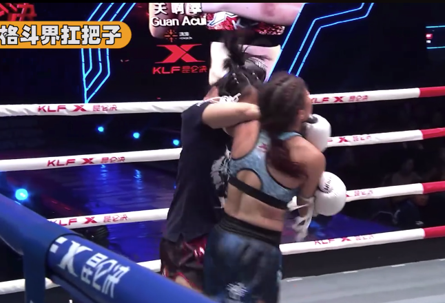 少林女弟子終于出手了！踢爆16戰(zhàn)全勝的巴西天才