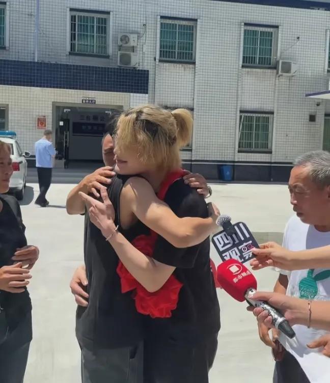 儿子同意认亲爸爸激动又心痛 有轻微抑郁差点轻生