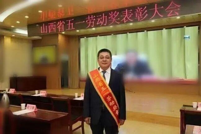 山西49岁局长在办公室突发疾病离世 因公殉职申报中