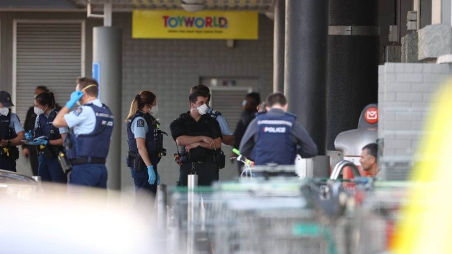 新西兰总理证实：一外国公民在购物中心发动恐袭
