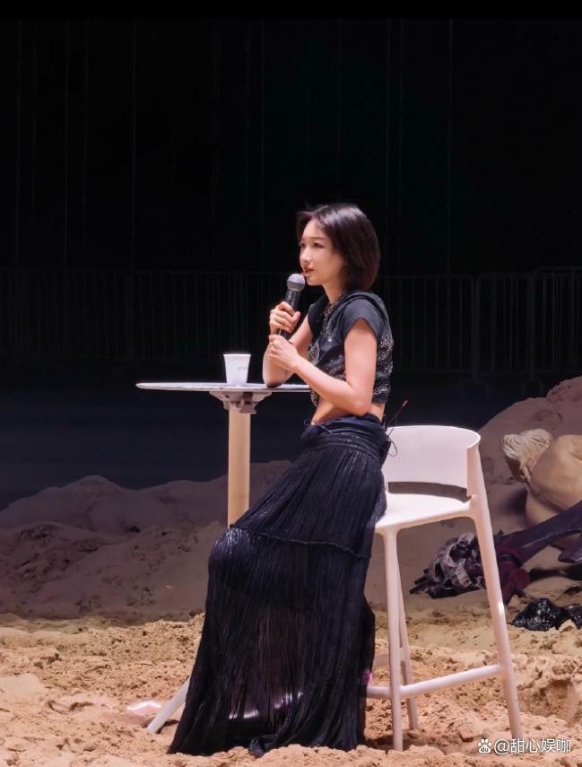 多位周冬雨话剧不雅众喊话退票 高票价换来低质料扮演