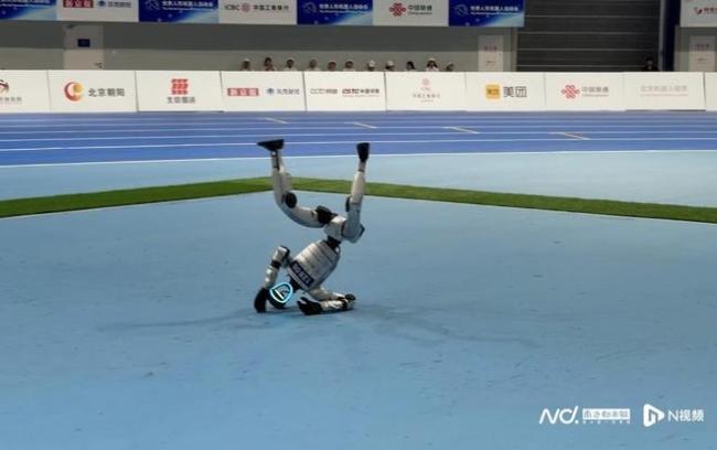 宇树机器人跑步赢了“半马冠军”，为何两家都不太服气？