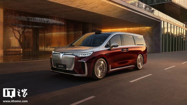 岚图汽车邵明峰：我们和华为是强强联合，不是人人百米都能跑到 9 秒多