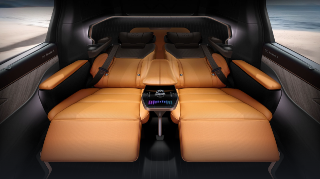 法拉第未来 FX Super One 汽车发布：混增 / 纯电版本、超级智脸系统，售价 30.9 万迪拉姆起