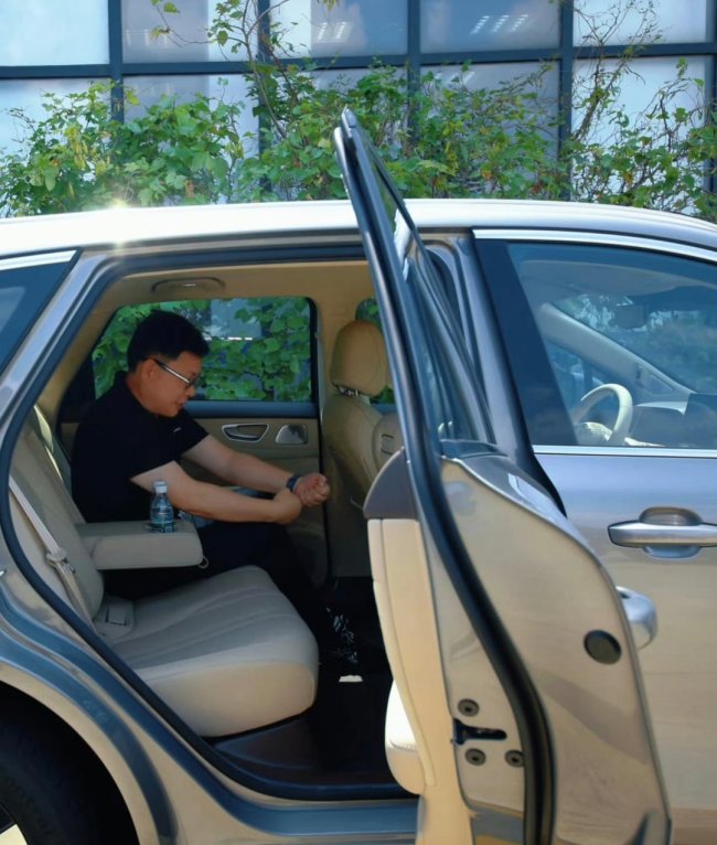 消息称鸿蒙智行尚界 H5 汽车官方价格指引 18~23 万元，实际可能更低