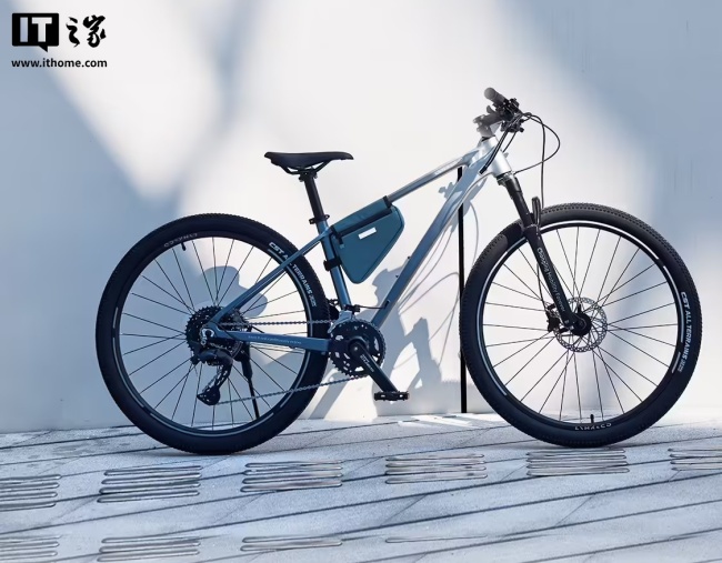 2026 款“领克 04”揭晓:儿童电动卡丁车