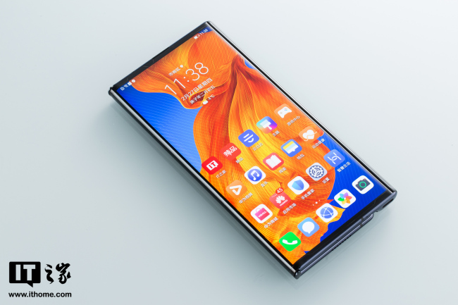 华为 Mate Xs 折叠屏手机获 HarmonyOS 4.2.0.121 更新：搭麒麟 990 5G 芯，发布距今已近 6 年