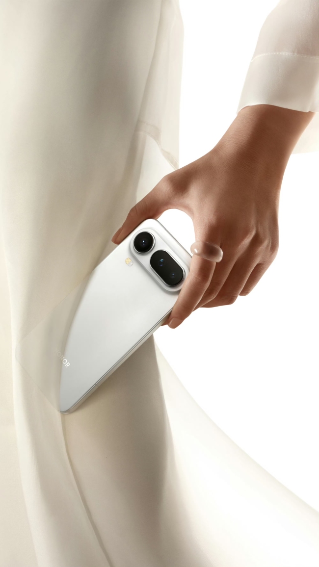 荣耀 Magic 8 Pro Air 真机曝光：天玑 9500 处理器、5500mAh 电池，1 月 19 日发布