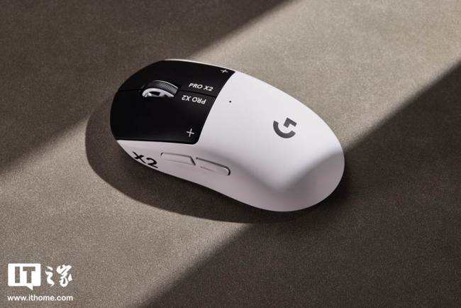 IT之家开箱罗技 GPW5 雪豹电竞鼠标图赏,业界首发可调电磁微动、全新黑白撞色