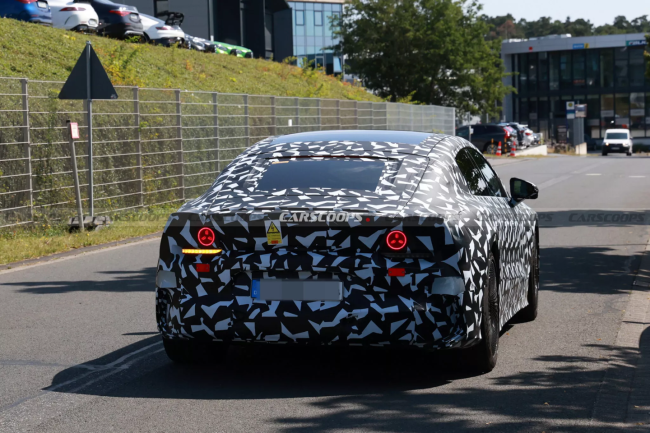 梅赛德斯-AMG 新款 GT 四门电动车内饰首曝：运动型方向盘，动力预估超 1300 马力