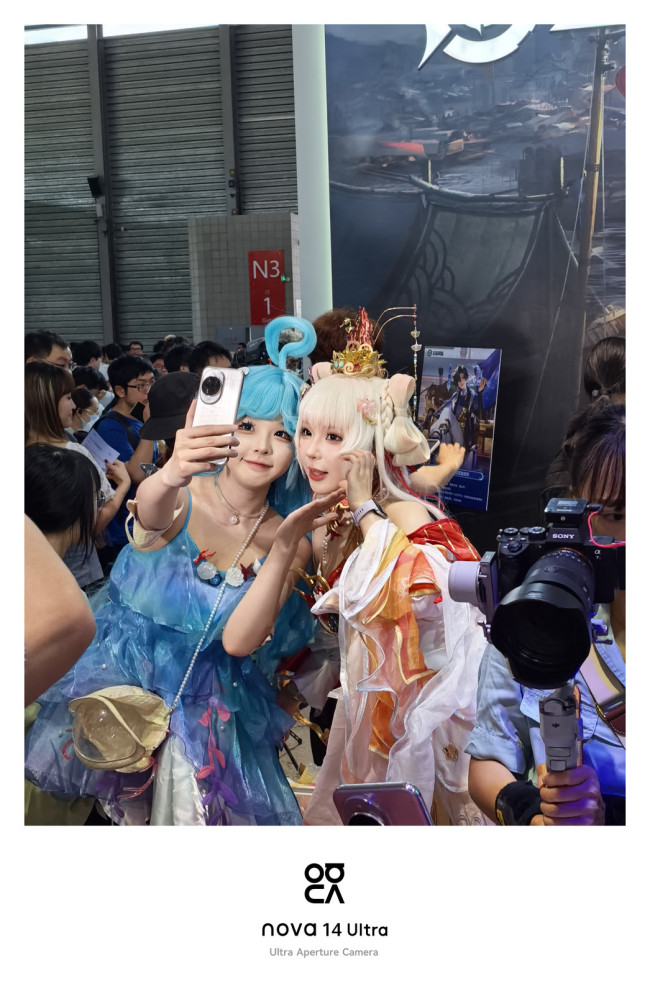 鸿蒙 5 助力华为 nova 14 Ultra 亮相 ChinaJoy 2025,华为游戏生态又一突破性标志