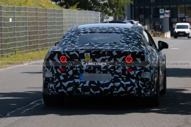 梅赛德斯-AMG 新款 GT 四门电动车内饰首曝：运动型方向盘，动力预估超 1300 马力