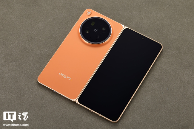 IT之家开箱OPPO Find N6 图赏：号称“全球最平整折叠手机”，无感折痕，久用平整