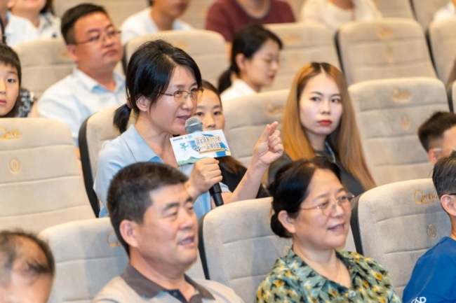 影视美育浸润|跟着清华大学老师一起聊电影，西影-清影“爱与成长”亲子影院启动
