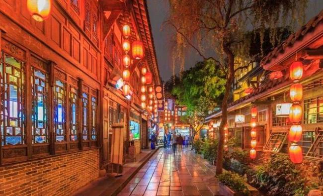 这个暑假，旅游业有点惨淡