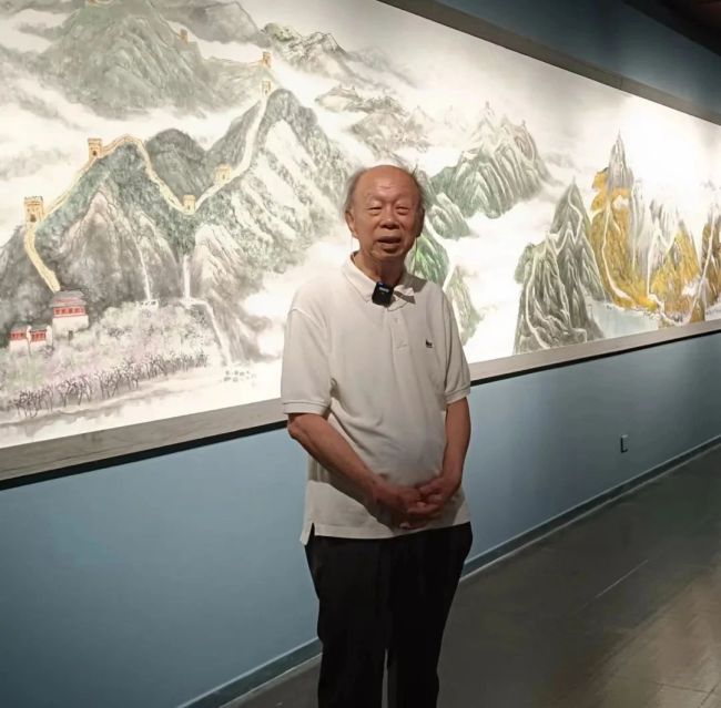 北京画院画家、国家一级美术师、中国画学会理事张仁芝先生接受媒体采访。