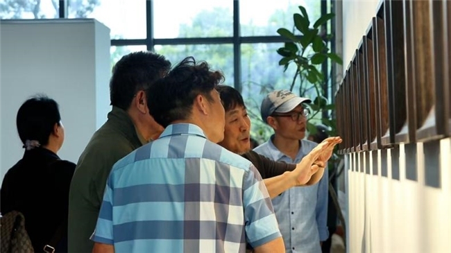 “重塑”2025当代陶瓷绘画研究展在景德镇隆重开幕半岛体育官网(图5)