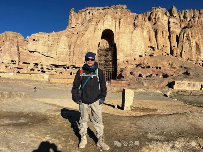 “碳中和火炬”见证：第八届“寻找最美海外中国游客”在信阳南湾礼堂揭晓，毛大庆、杜怡霖、叶晨光获奖