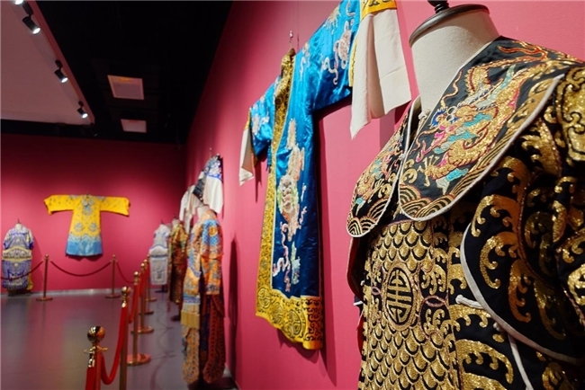 《和·国粹流芳》京剧文化艺术展暨《和合·国粹·金声泉韵》李金泉流派老旦艺术研修班盛大开幕