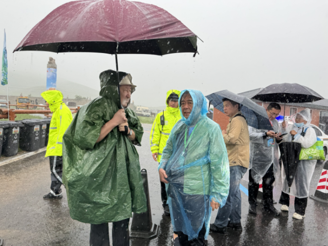“走遍中国”写生行动:风雨无阻,共赴那达慕盛会之约