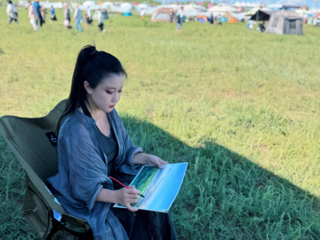 “走遍中国”写生那达慕:探寻草原文化密码