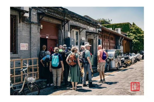 从远方到现场：“中国热”的全球进行时