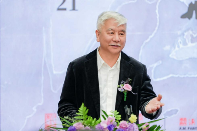 郑欣淼：祝福艺术家创作出立于世界民族之林的力作  ----“澄怀味象——邢斯恬作品展”在北京开幕