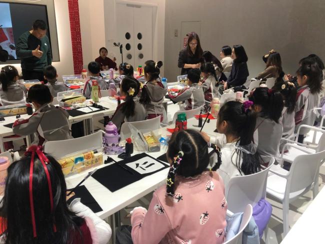 以阅读照亮成长之路,句象书店联袂北京中学共建多维书香育东说念主体系