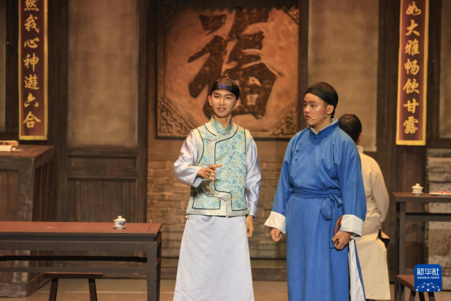 戏剧育人：北京中学生演绎《呐喊》《茶馆》